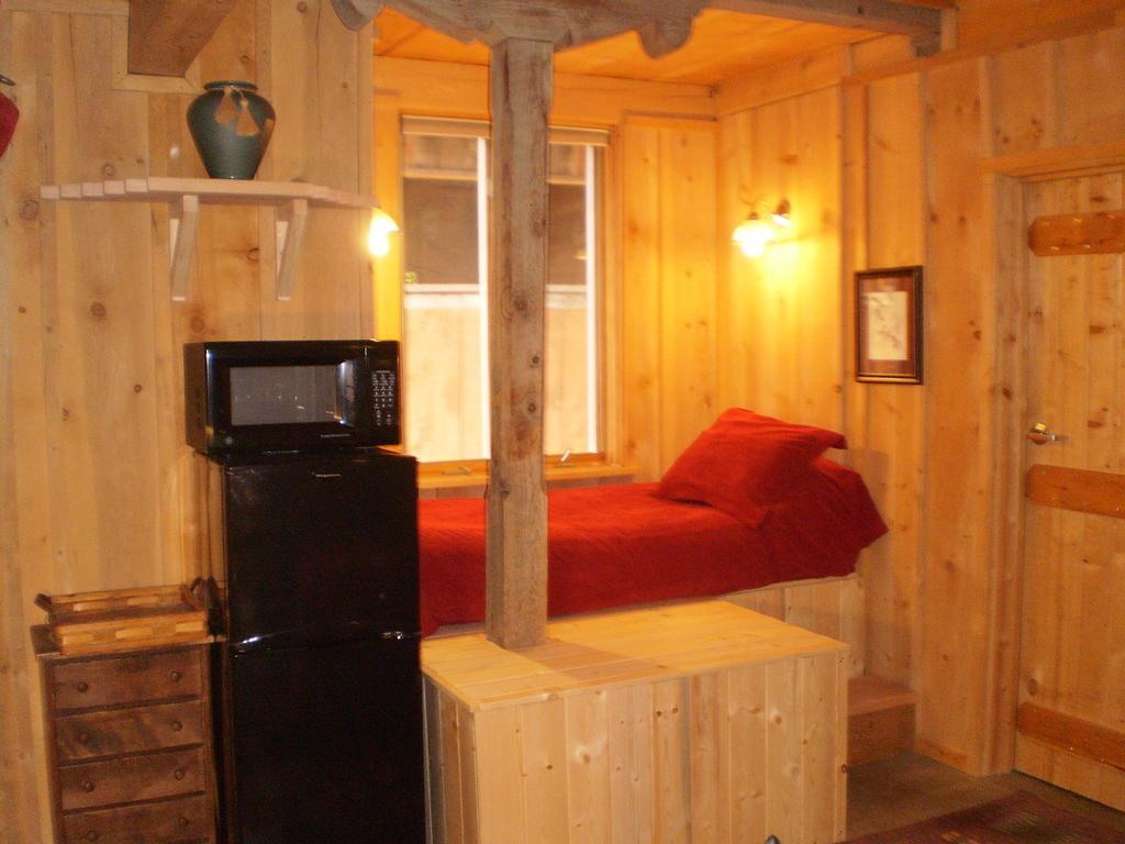 Silver River Adobe Inn Bed And Breakfast Farmington Zewnętrze zdjęcie