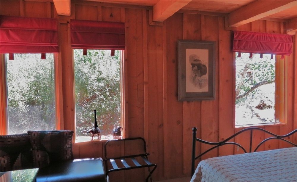 Silver River Adobe Inn Bed And Breakfast Farmington Zewnętrze zdjęcie